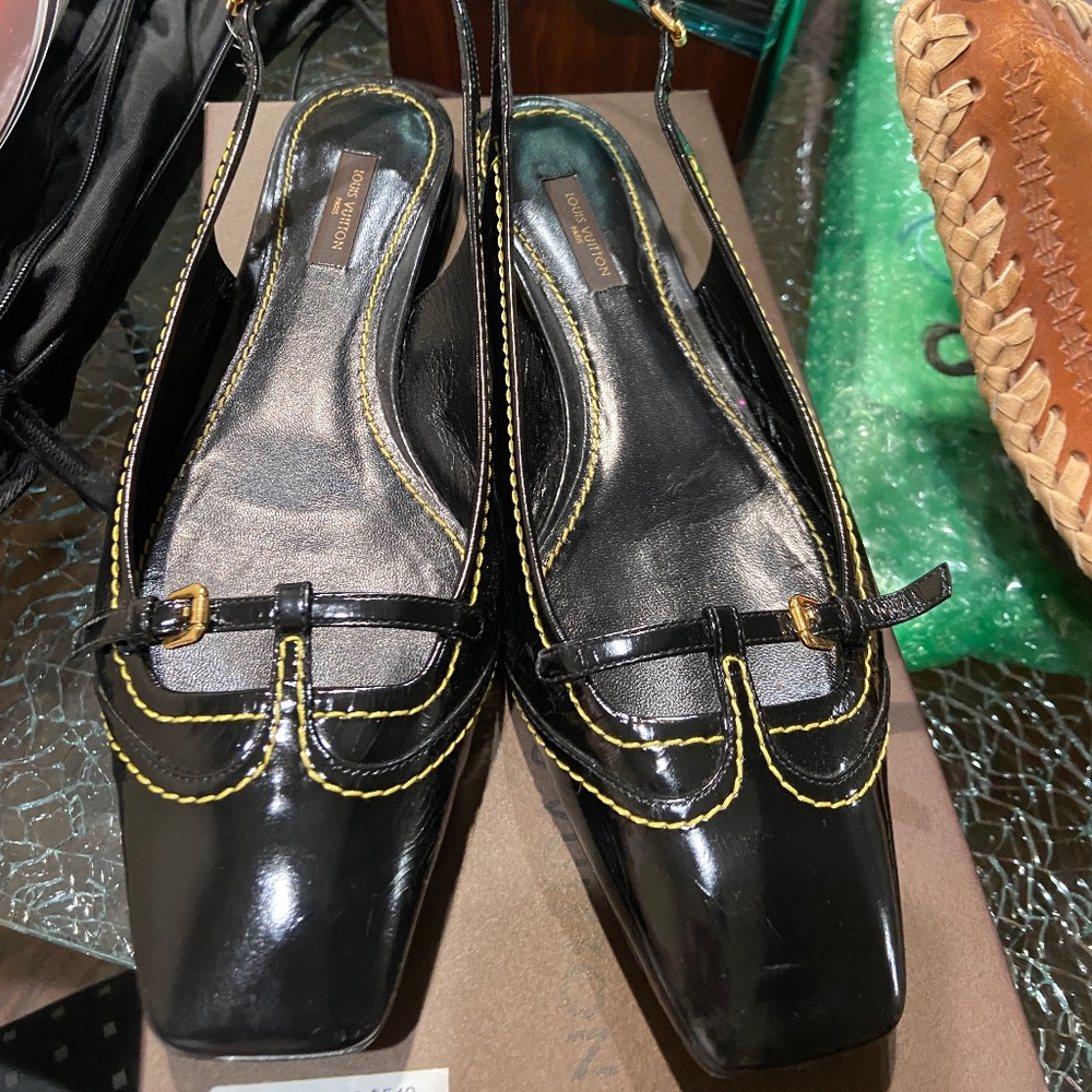 Louis Vuitton black Jasmin Oback flats